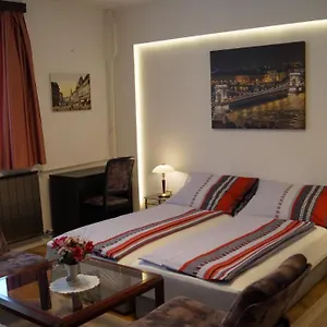  Apartment Sinko - Free Garage Parking, Central, 2 Bedrooms 4 Single Beds, Flexi Check-out Hungary