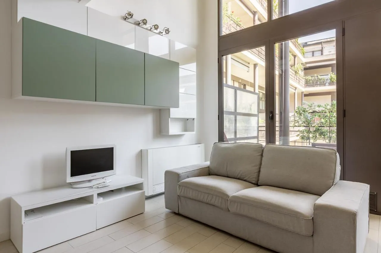 Elegant Loft With Balcony! Apartment Milan